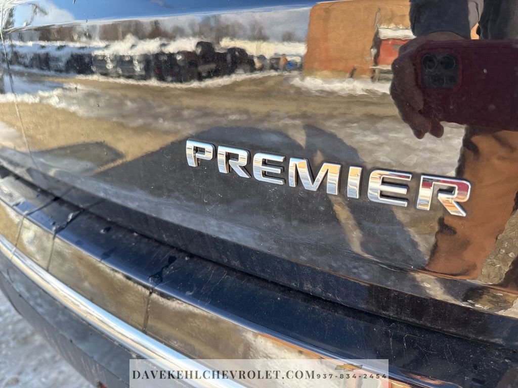 Used 2023 Chevrolet Traverse Premier image 38