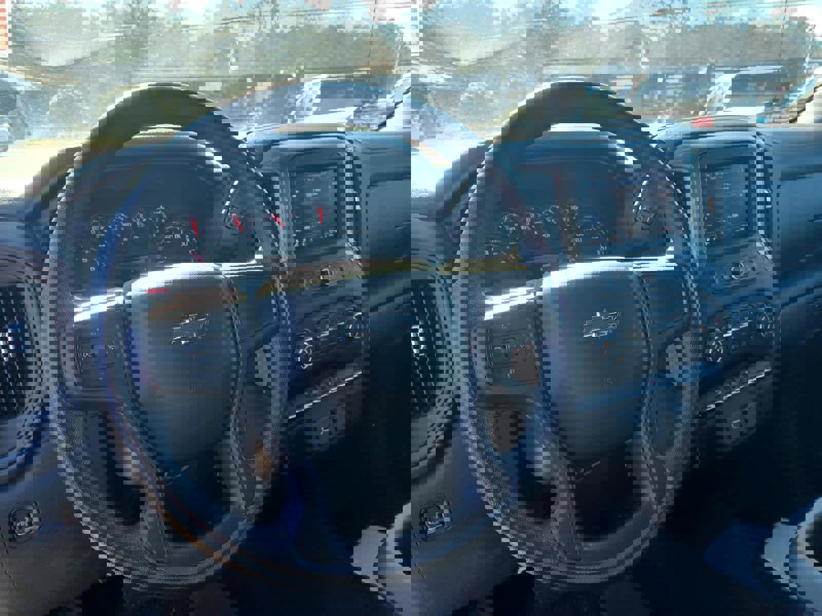 Used 2020 Chevrolet Silverado 1500 Custom Trail Boss w/ Custom Convenience Package image 9