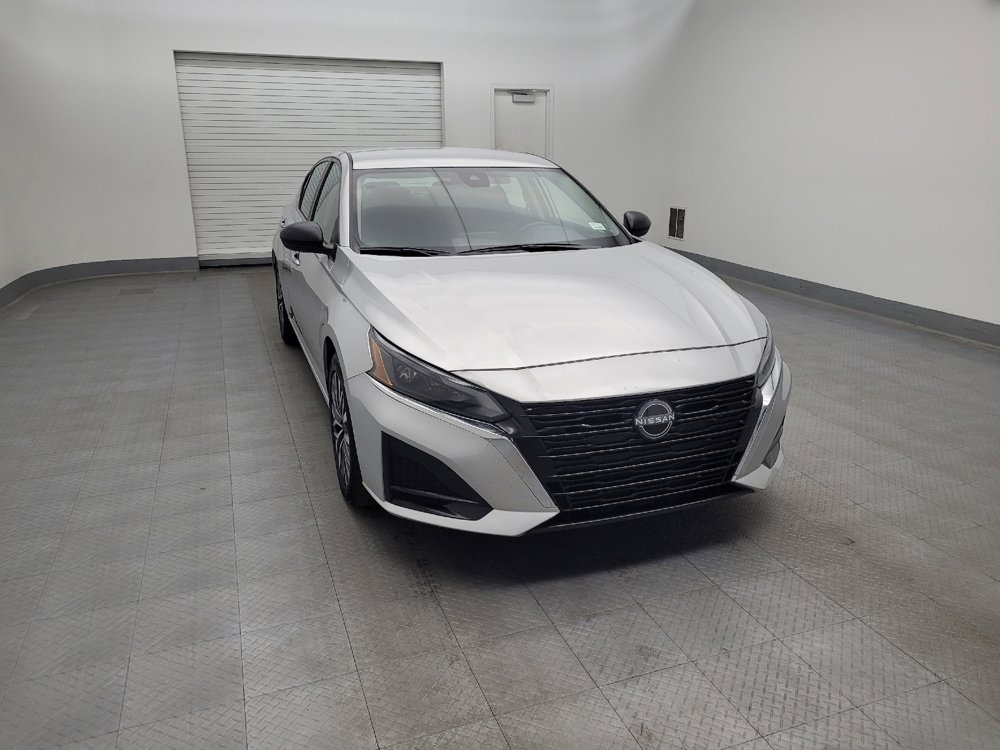 Used 2024 Nissan Altima 2.5 SV image 14