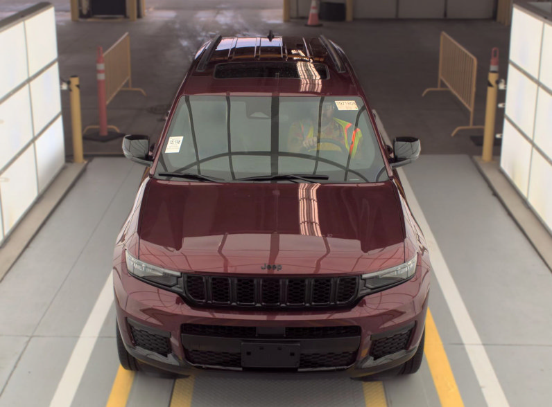 Used 2023 Jeep Grand Cherokee L Laredo AWD/4WD image 6