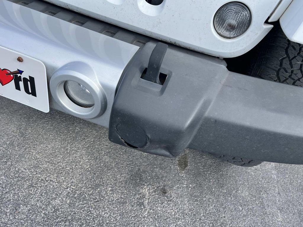 Used 2014 Jeep Wrangler Sahara w/ Connectivity Group image 4