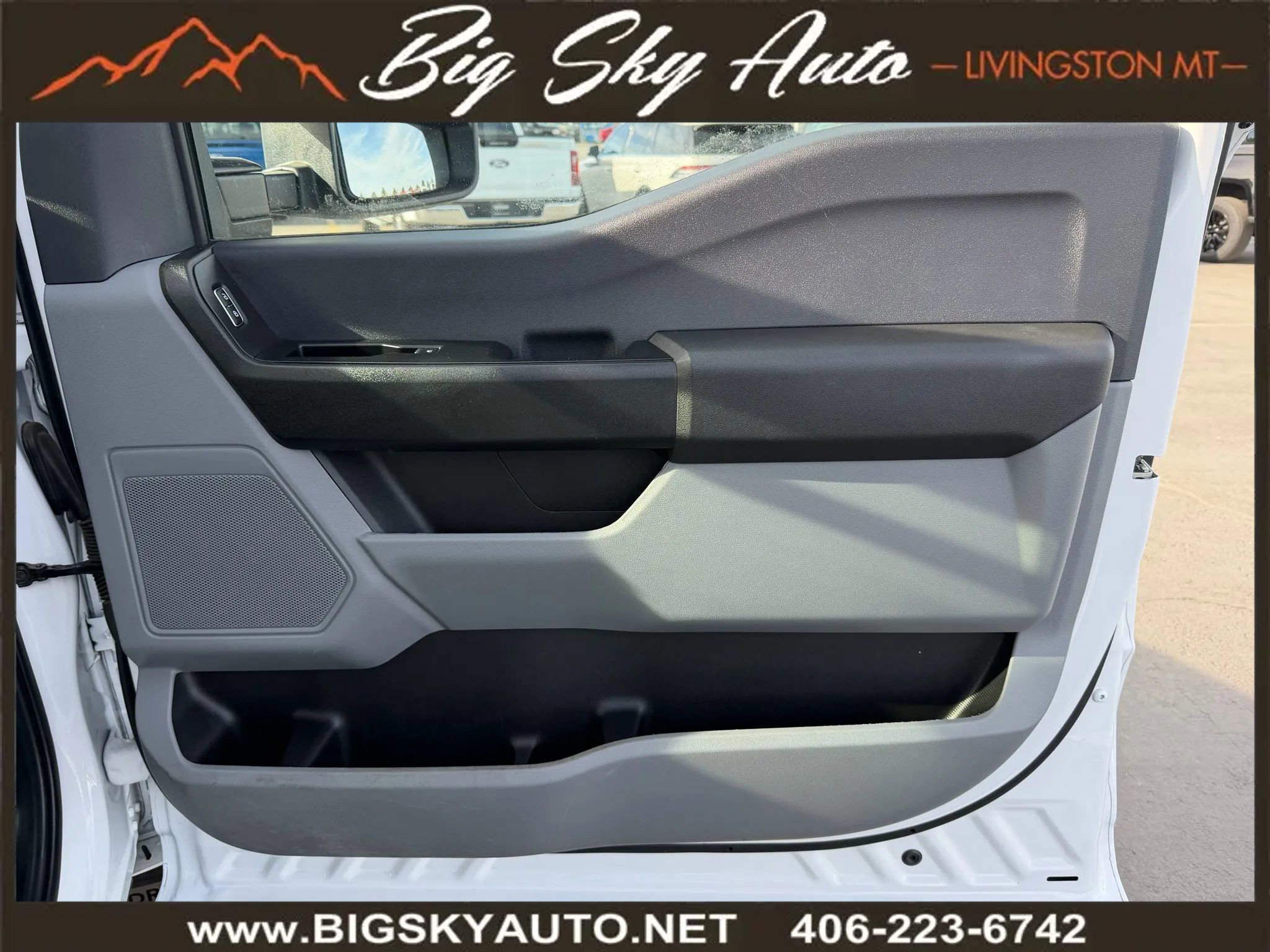 Used 2024 Ford F250 XL w/ XL Chrome Package image 19