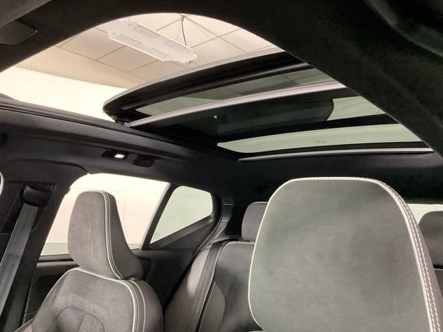 New 2026 Volvo XC40 B5 Ultra w/ Protection Package Premier image 19