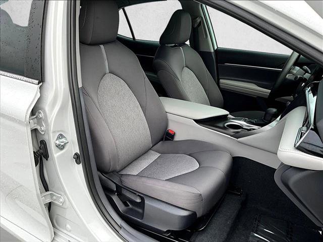 Used 2023 Toyota Camry LE FWD image 9