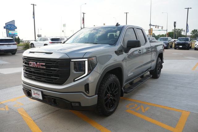 Used 2025 GMC Sierra 1500 Elevation AWD/4WD image 28