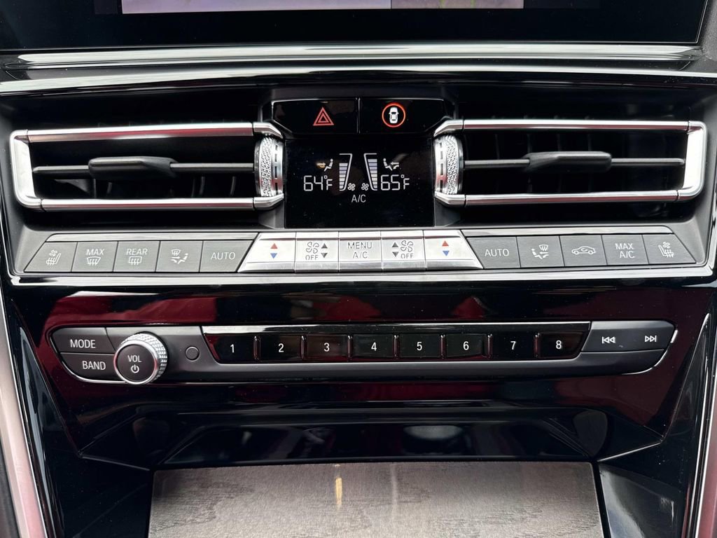 Used 2019 BMW M850i xDrive Coupe w/ Comfort Seating Package image 26