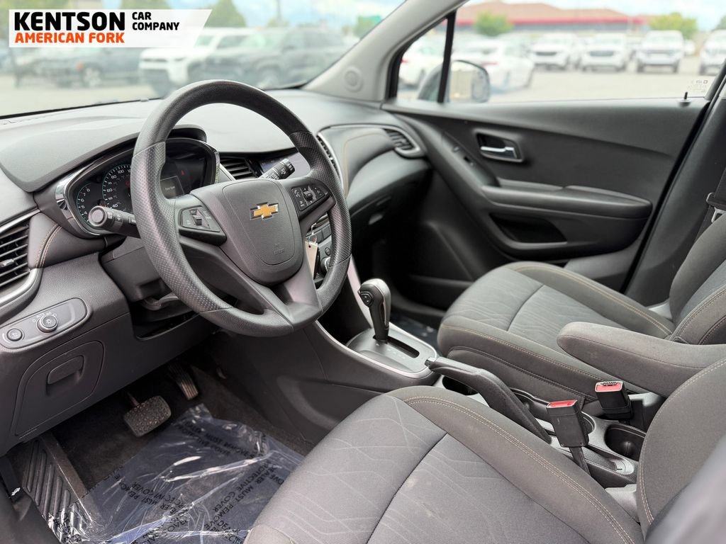 Used 2020 Chevrolet Trax LT AWD/4WD image 26