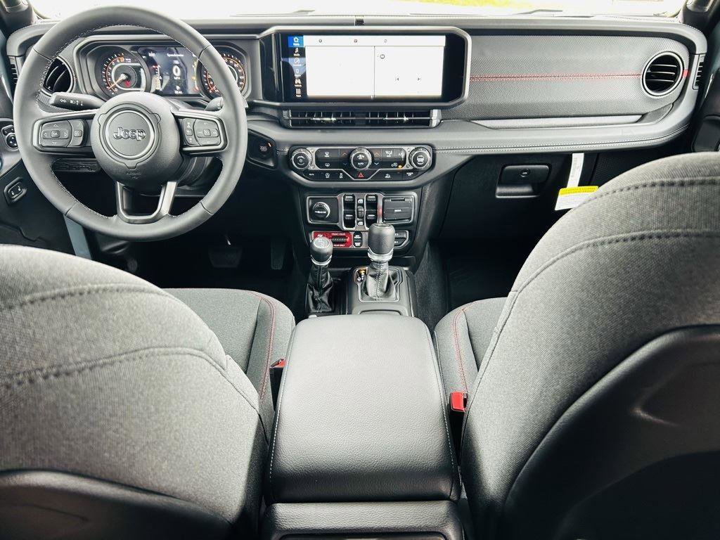 New 2025 Jeep Gladiator Rubicon image 21