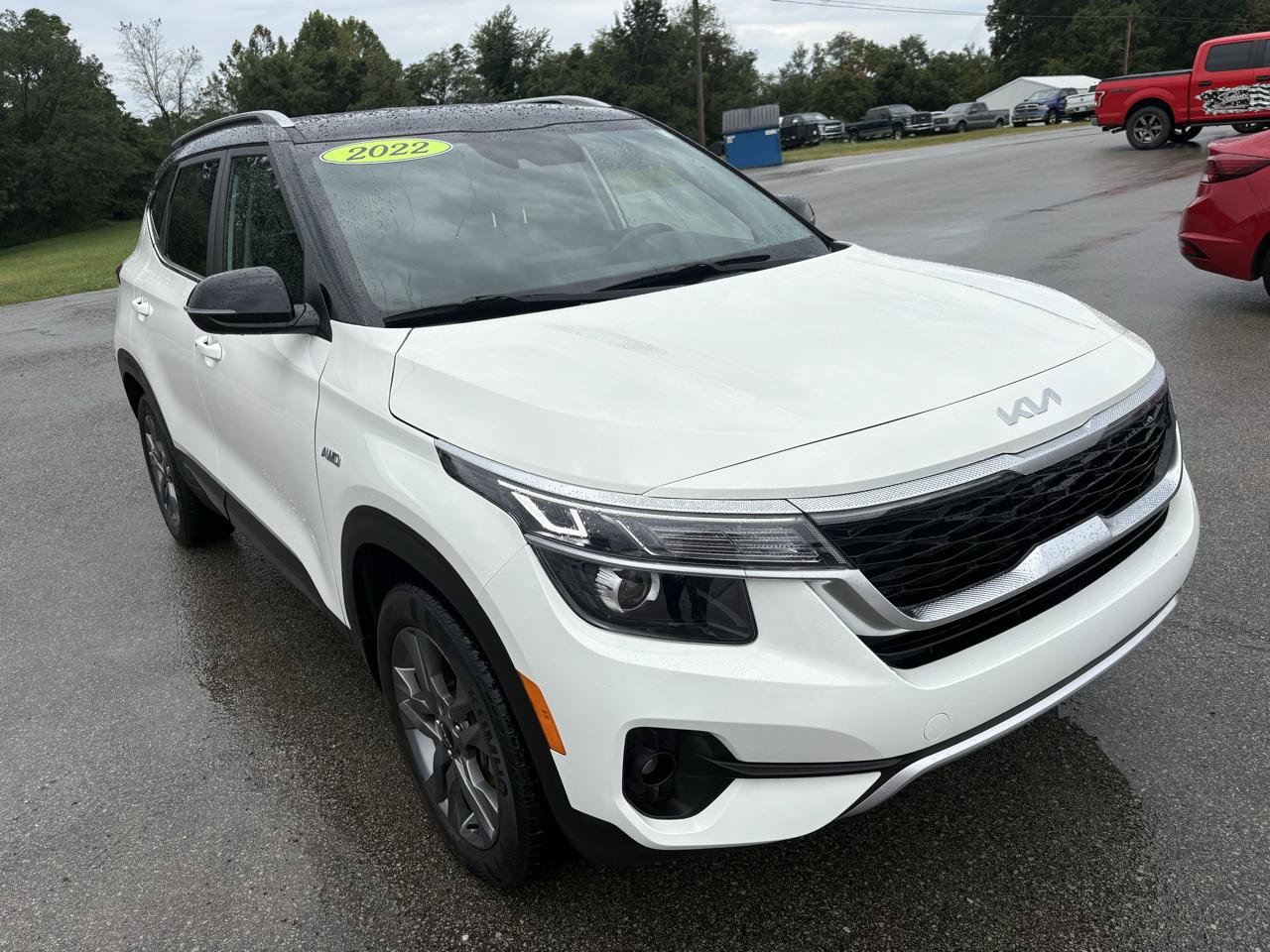 Used 2022 Kia Seltos S AWD/4WD image 1