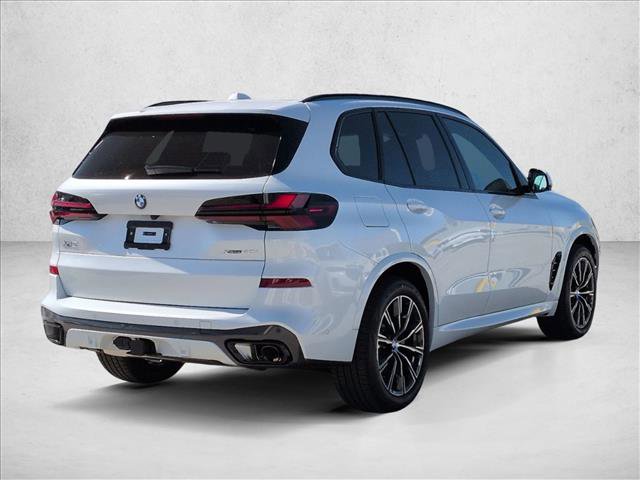 New 2026 BMW X5 xDrive40i w/ M Sport Package image 2