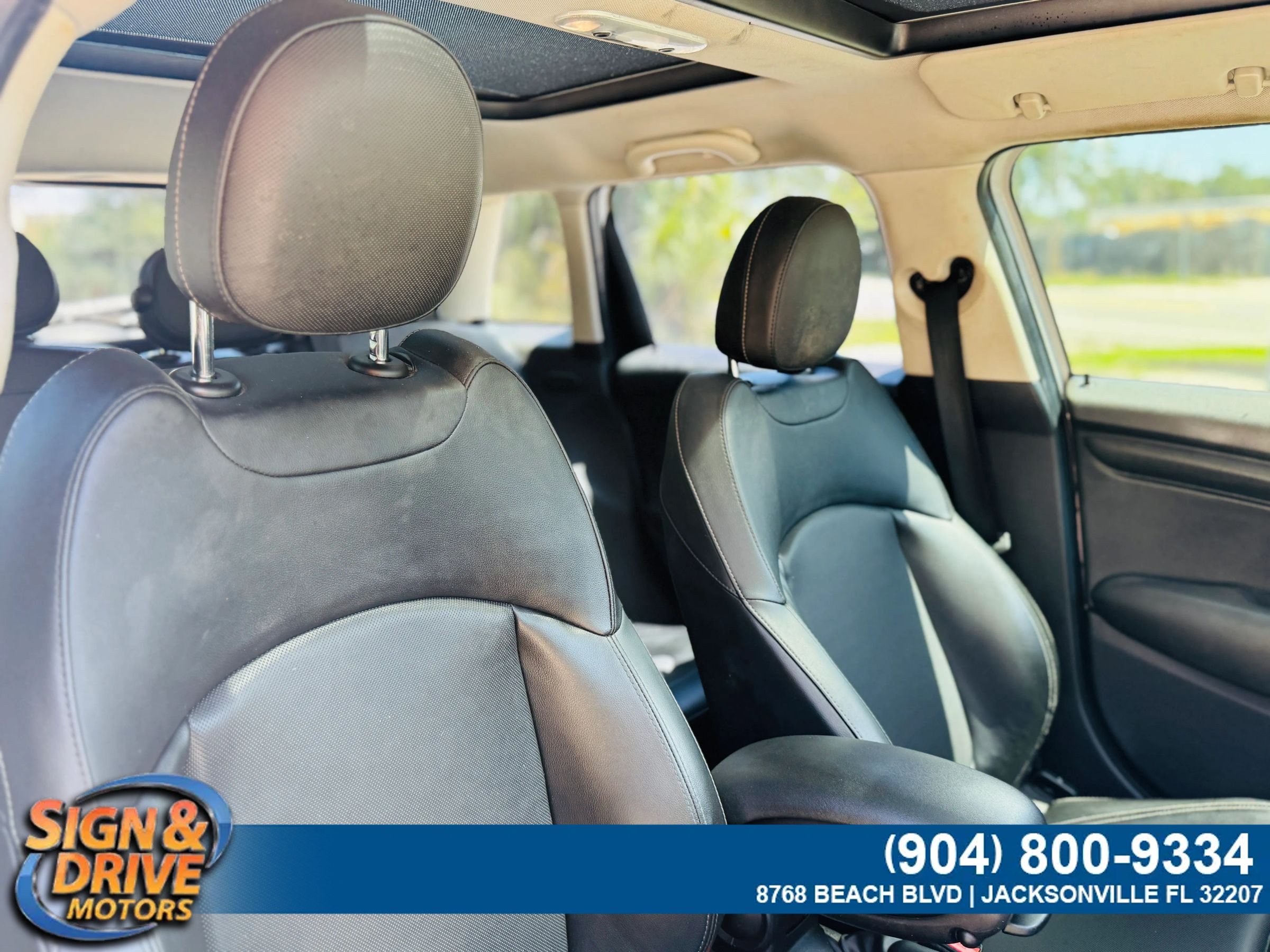 Used 2016 MINI Cooper 4-Door Hardtop FWD image 13