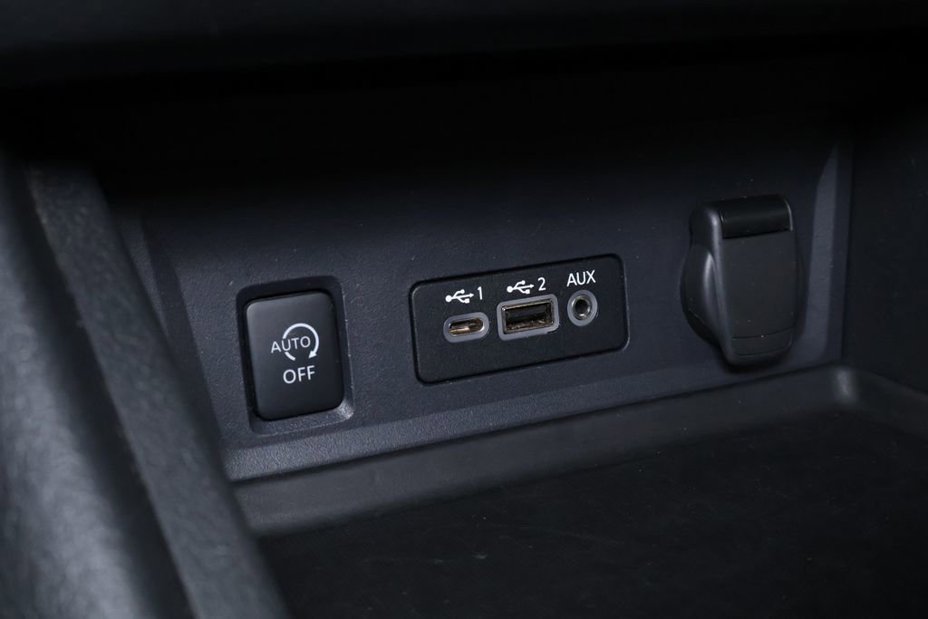 Used 2024 Nissan Sentra SV image 28