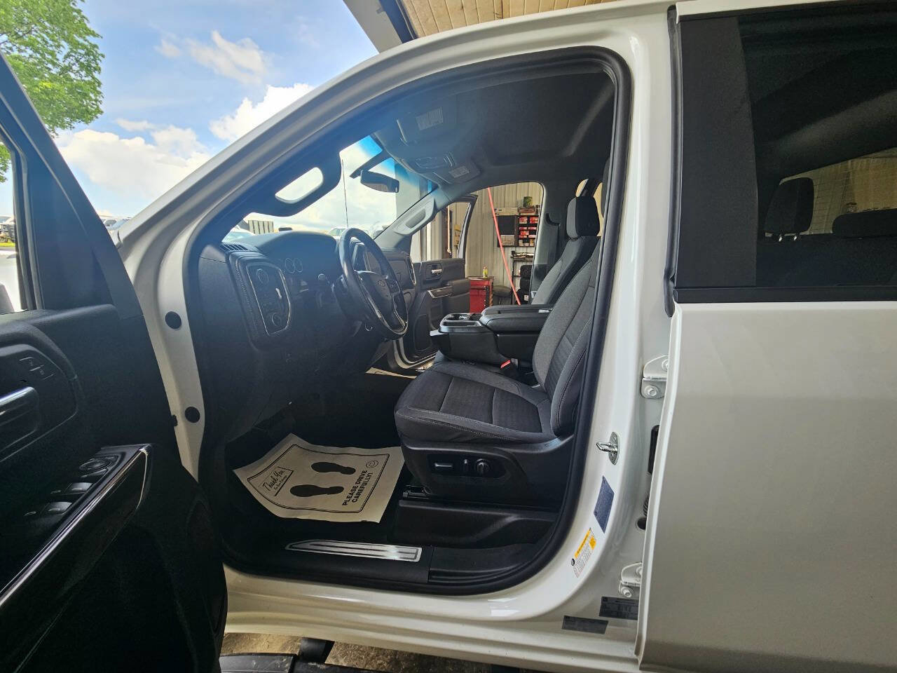 Used 2022 Chevrolet Silverado 2500 LT w/ Convenience Package image 14