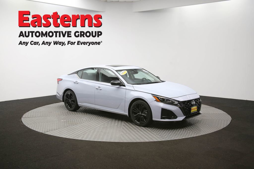 Used 2023 Nissan Altima 2.5 SR w/ SR Premium Package image 48