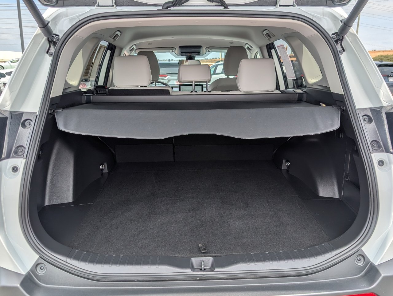 Used 2026 Toyota RAV4 XLE Premium FWD image 9