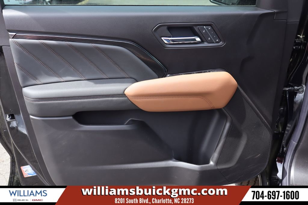 New 2026 GMC Canyon AT4 w/ Technology Plus Package AWD/4WD image 11