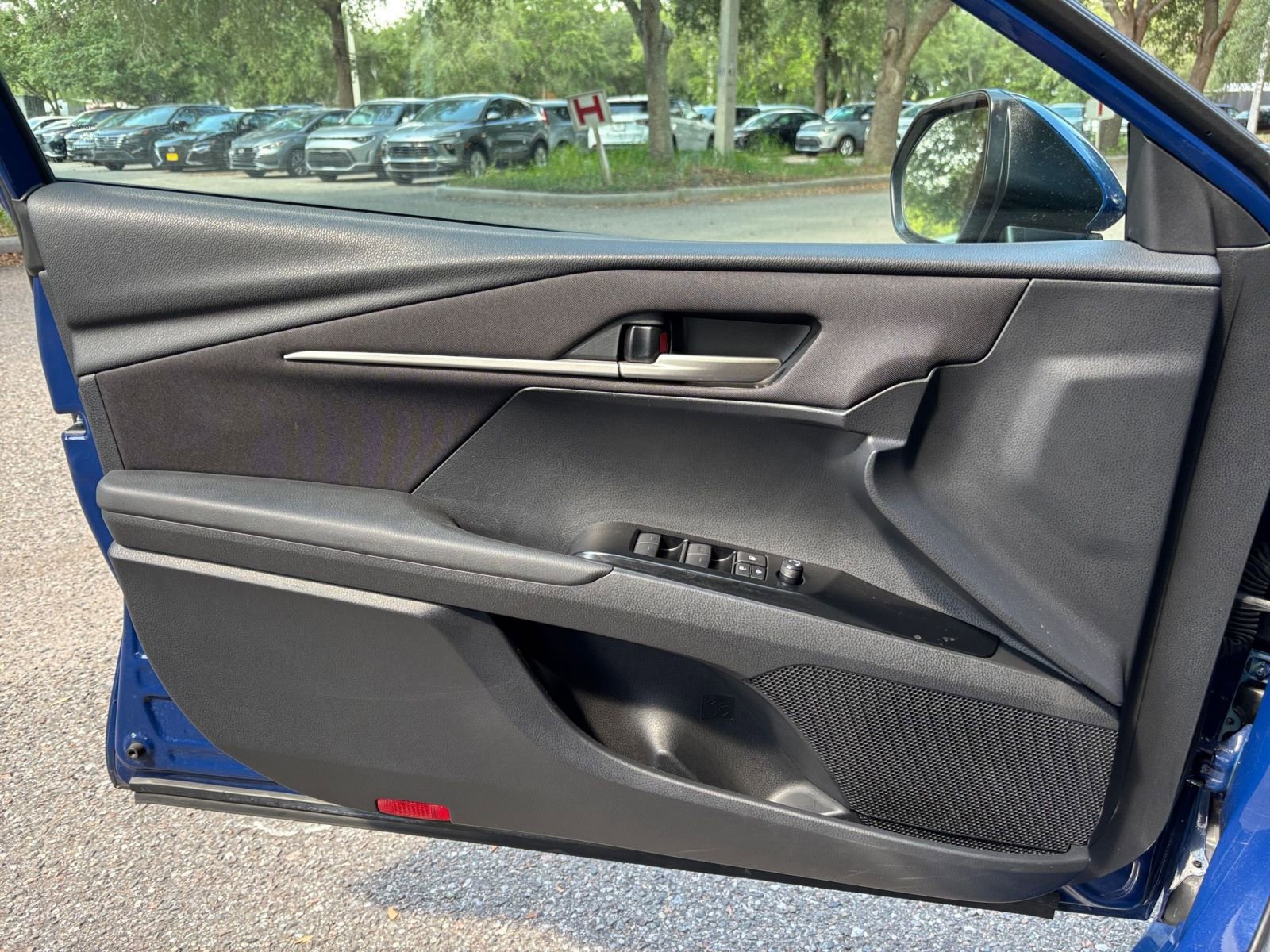 Used 2025 Toyota Camry LE FWD image 30