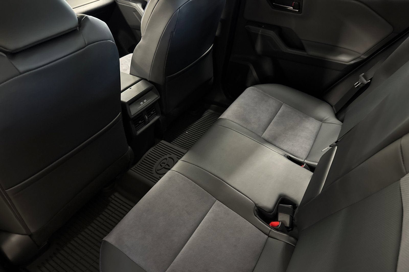 New 2026 Toyota RAV4 XSE AWD/4WD image 14