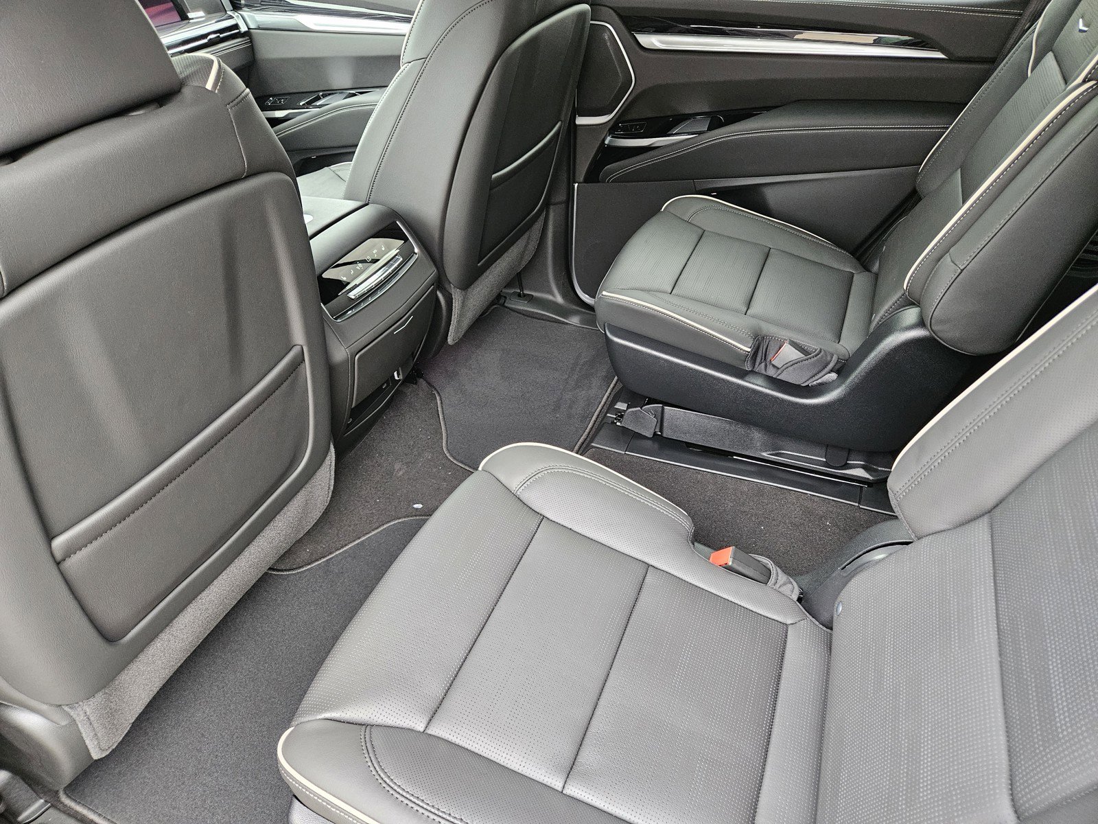 New 2026 Cadillac Escalade Sport w/ Touring Package image 19