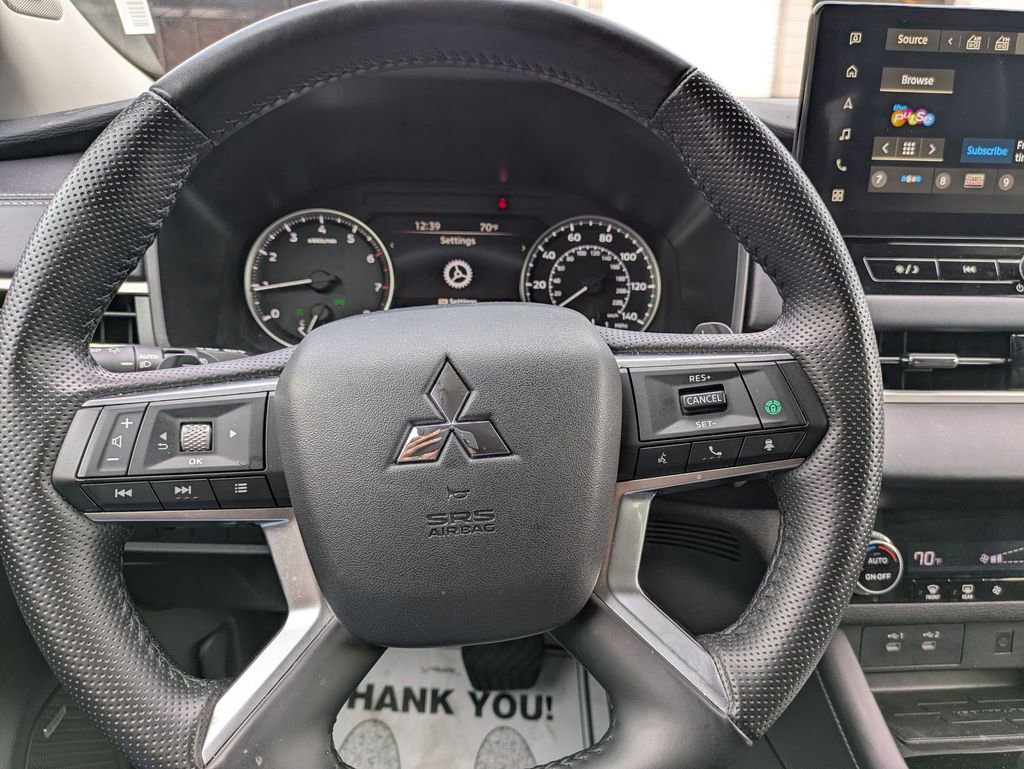 Used 2025 Mitsubishi Outlander SE image 16