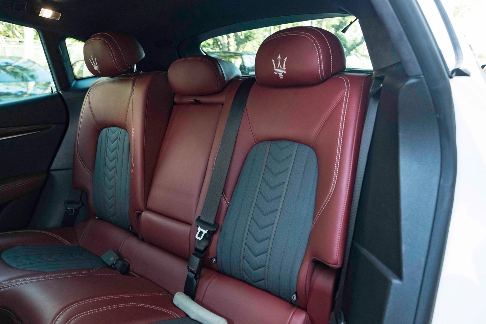 Used 2019 Maserati Levante GranLusso AWD/4WD image 31