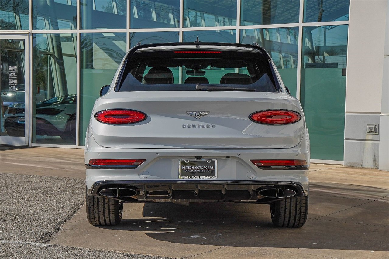 Used 2023 Bentley Bentayga image 16