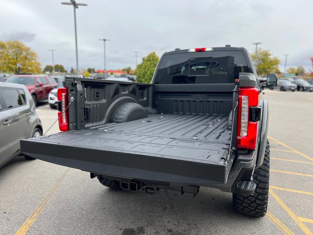 New 2026 Ford F250 Lariat w/ Black Appearance Package image 23