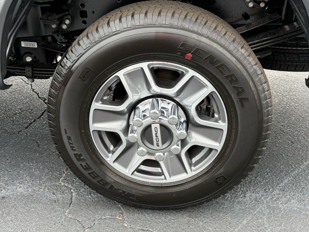 New 2026 Ford F350 Lariat image 16