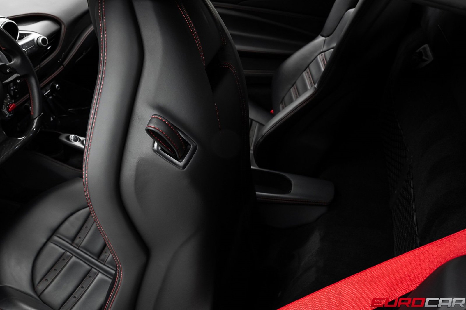 Used 2021 Ferrari F8 Tributo image 42