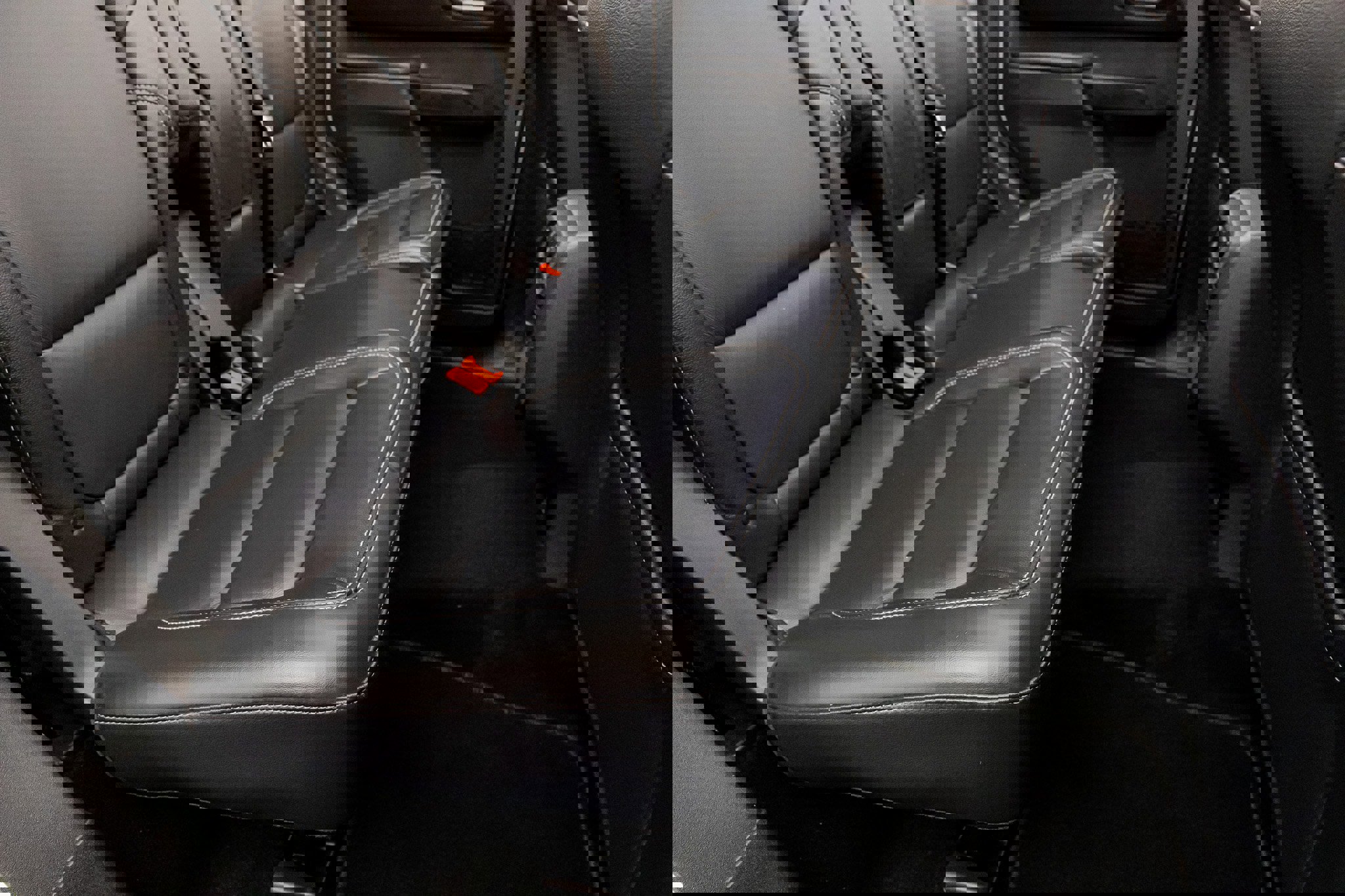 Used 2025 Ford Bronco Outer Banks w/ Sasquatch Package image 35