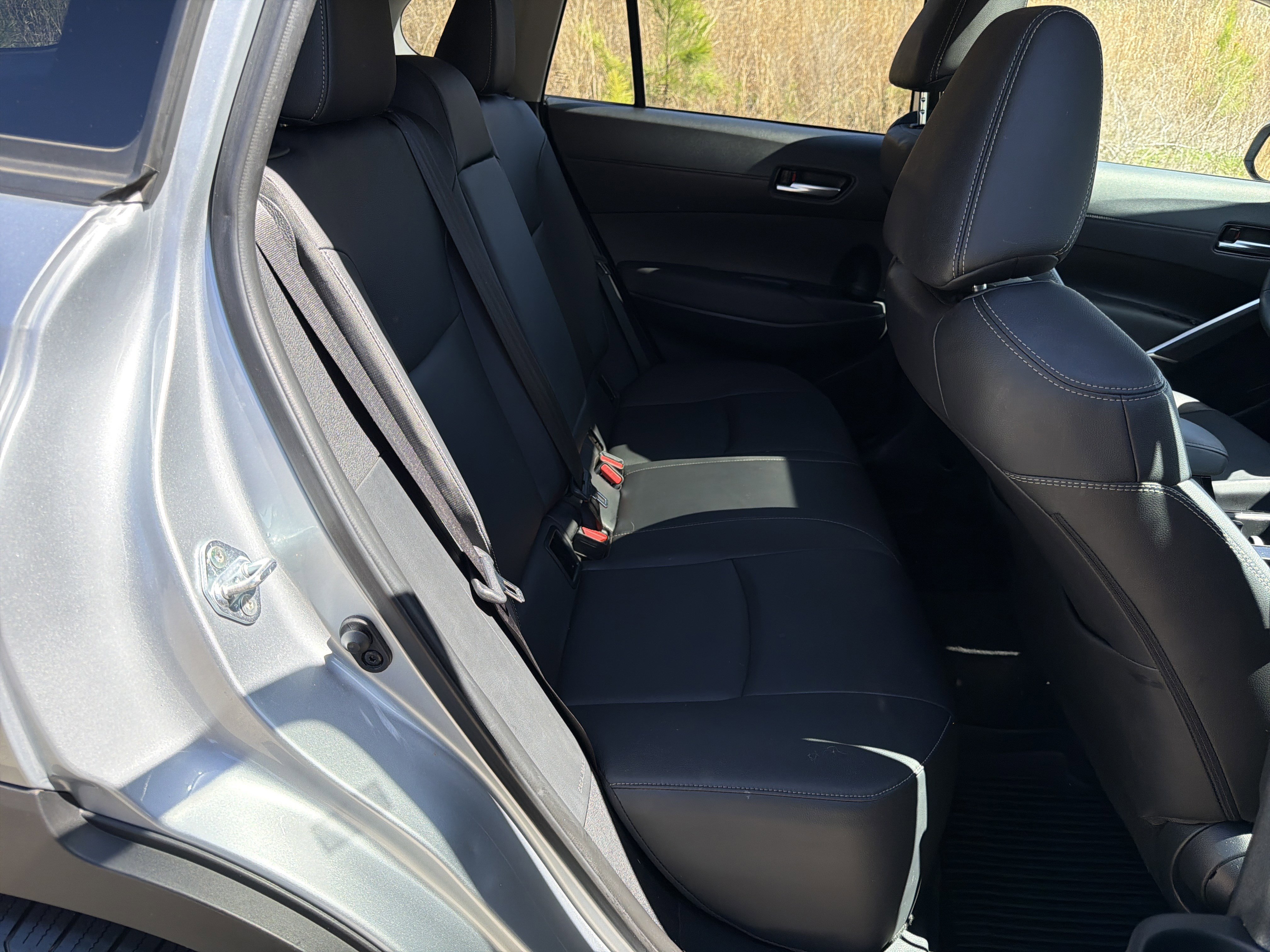 Used 2024 Toyota Corolla Cross XLE w/ Convenience Package image 15