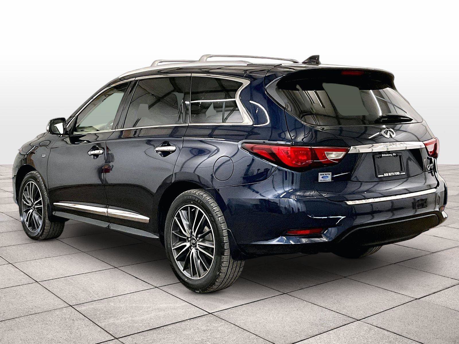 Used 2017 INFINITI QX60 Luxe w/ Deluxe Technology Package AWD/4WD image 11