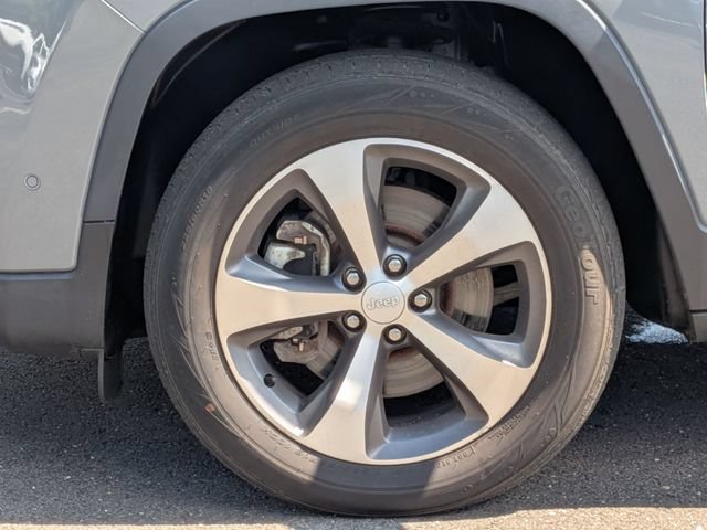 Certified 2021 Jeep Cherokee Limited w/ Elite Package AWD/4WD image 37