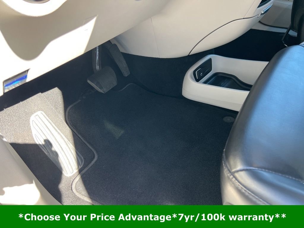 Certified 2023 Chrysler Pacifica Touring-L image 40