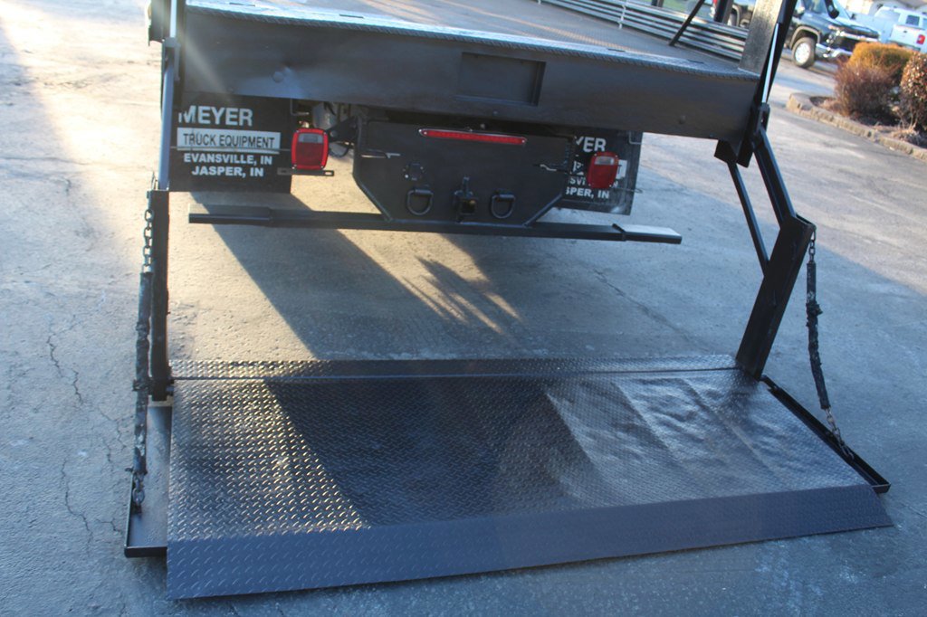 Used 2021 Ford F550 4x4 STAKE BED POWERSTROKE image 33