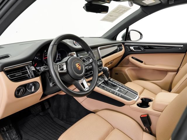 Certified 2021 Porsche Macan AWD/4WD image 4
