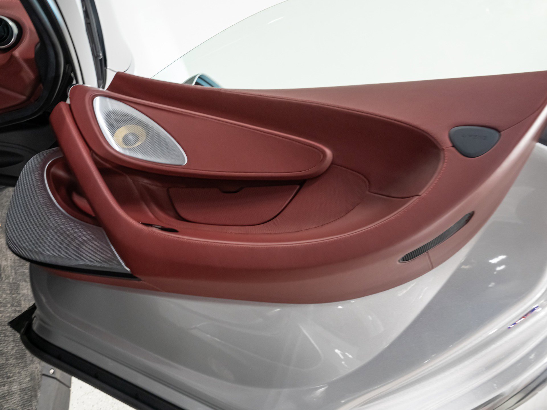 Used 2023 McLaren GT image 44