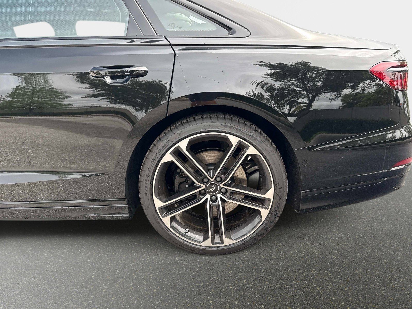 New 2026 Audi A8 L 3.0T image 9