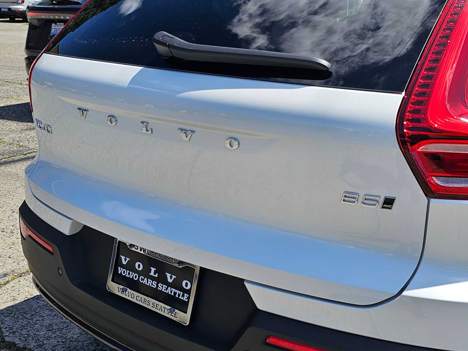 New 2026 Volvo XC40 B5 Plus w/ Climate Package AWD/4WD image 15