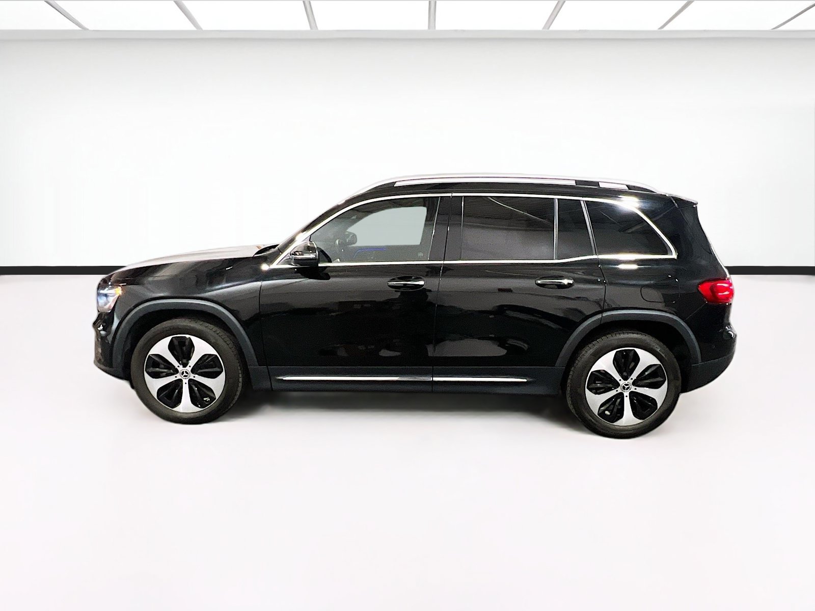 Used 2024 Mercedes-Benz GLB 250 image 21