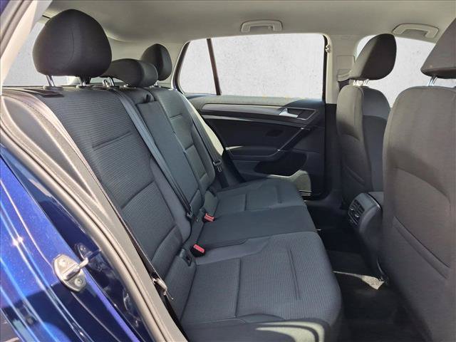 Used 2018 Volkswagen e-Golf SE w/ DC Fast Charging Package FWD image 19