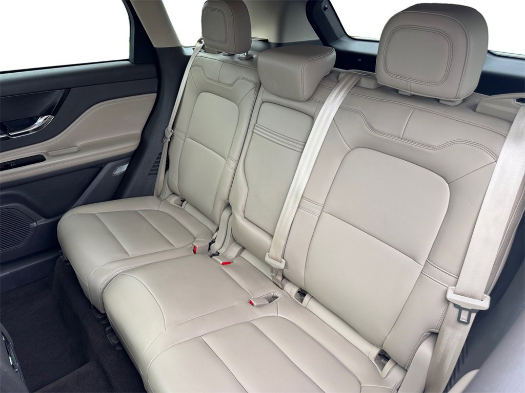 Used 2021 Lincoln Corsair Standard image 13