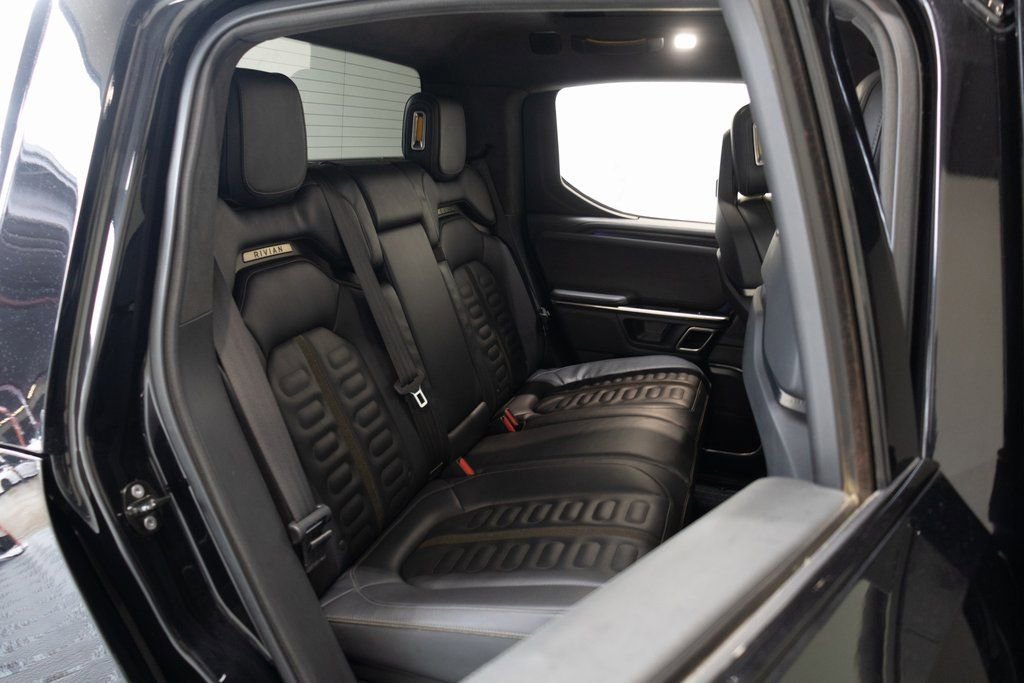 Used 2022 Rivian R1T Adventure image 28