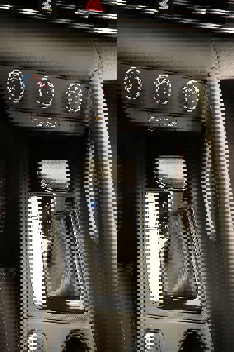 New 2026 Hyundai Elantra SE image 18