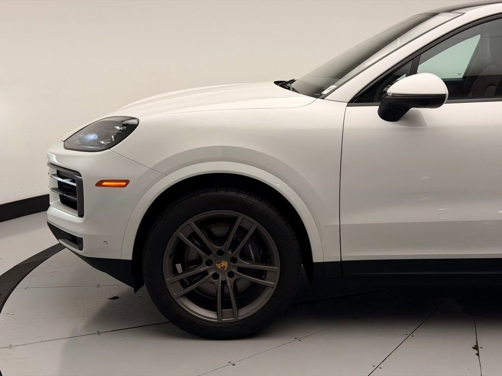 Used 2024 Porsche Cayenne Coupe image 45