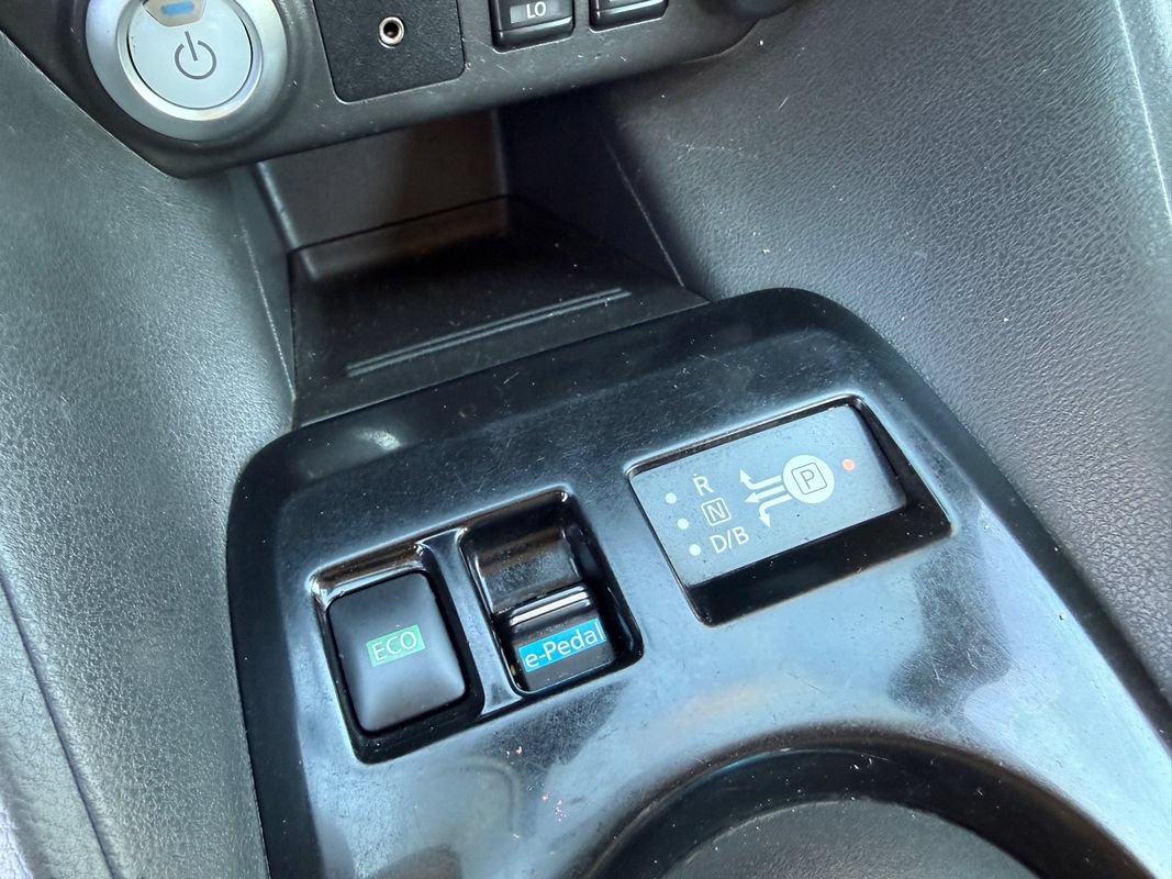 Used 2018 Nissan Leaf SL w/ SL Technology Package FWD image 34
