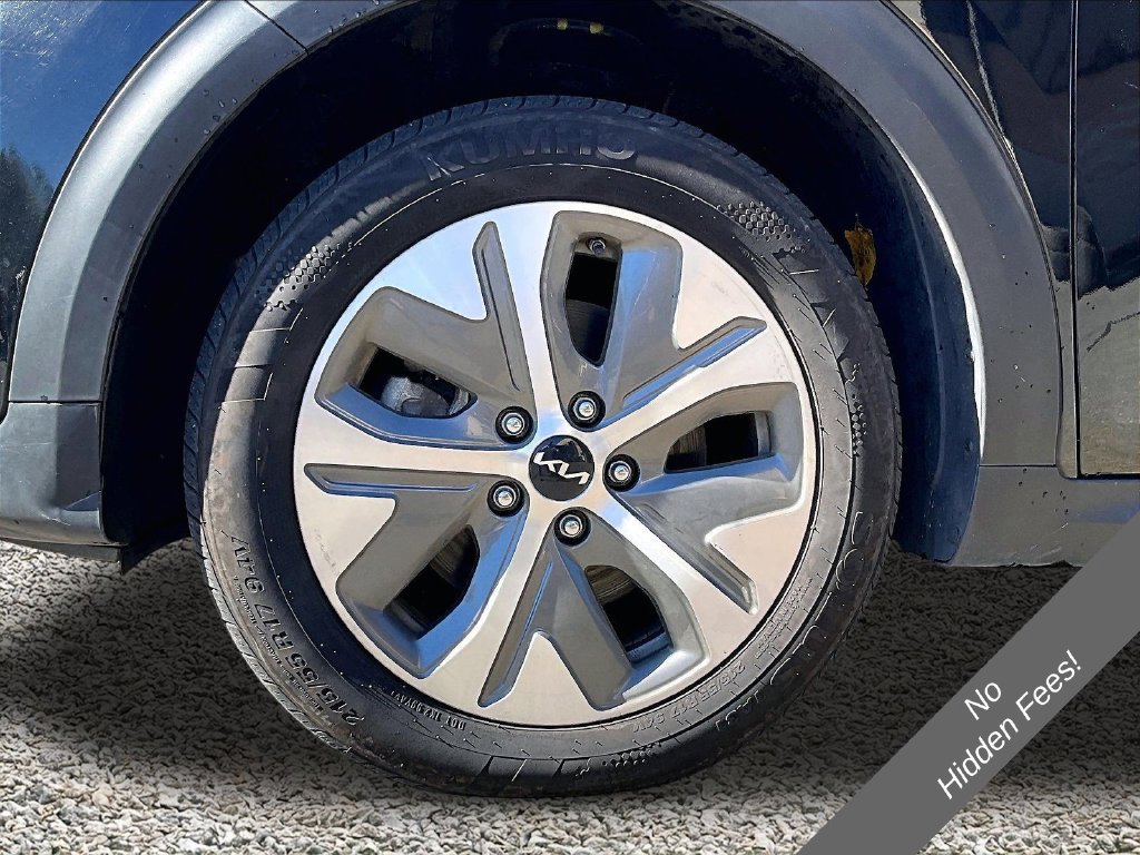 Used 2022 Kia Niro EX Premium w/ Cold Weather Package FWD image 8
