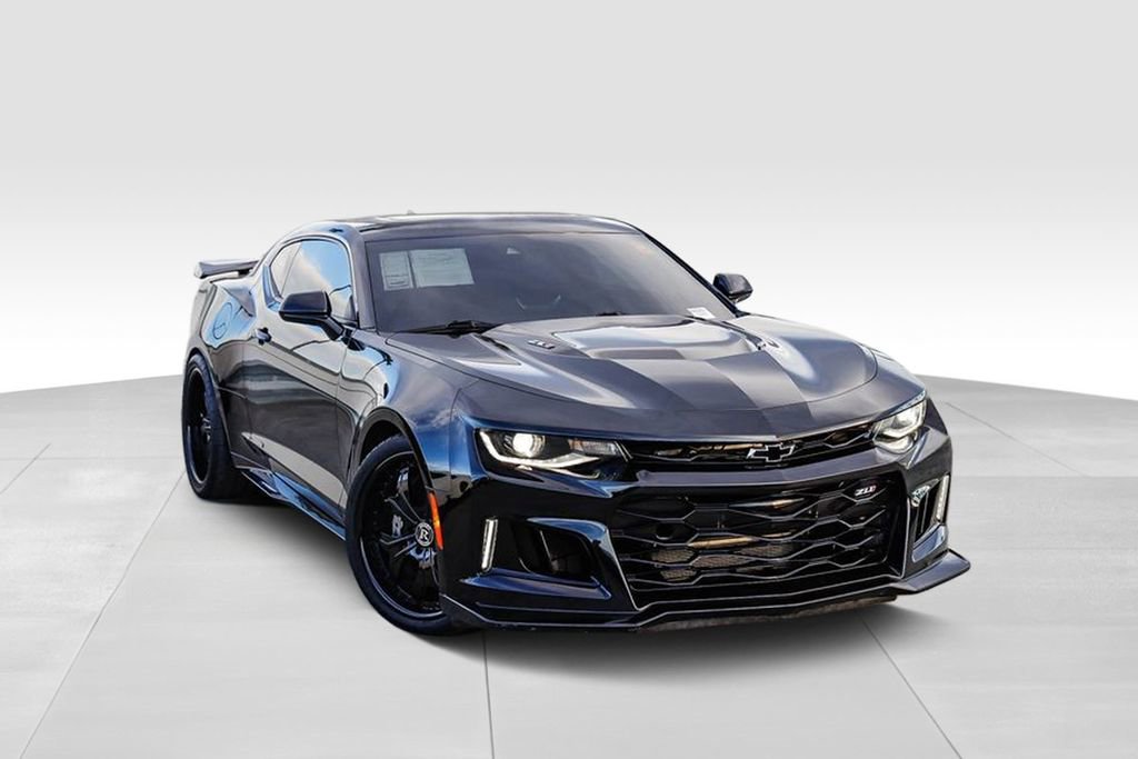 Used 2020 Chevrolet Camaro ZL1 image 2