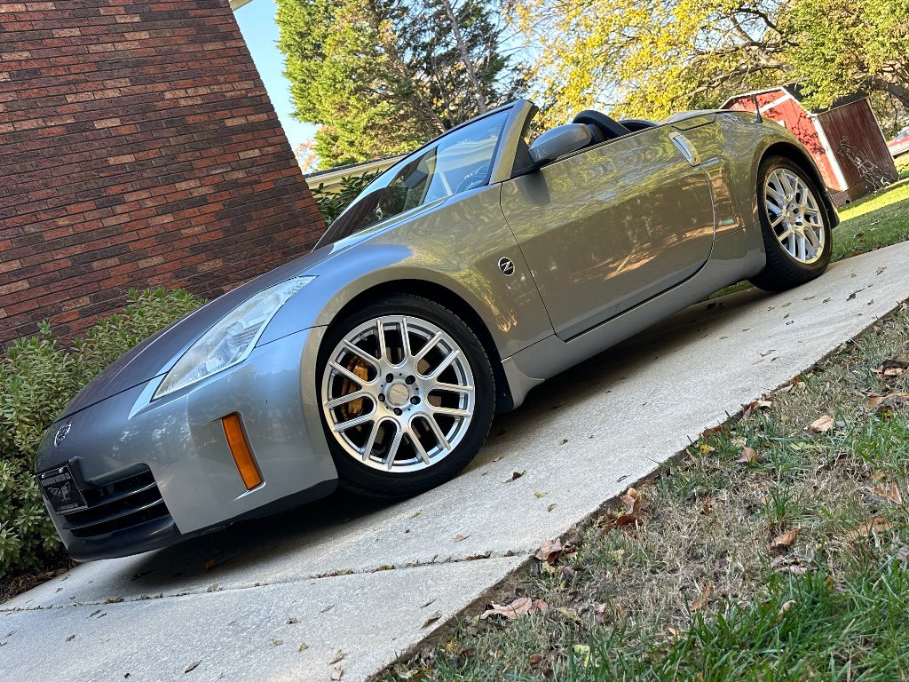 Used 2006 Nissan 350Z Grand Touring RWD image 9