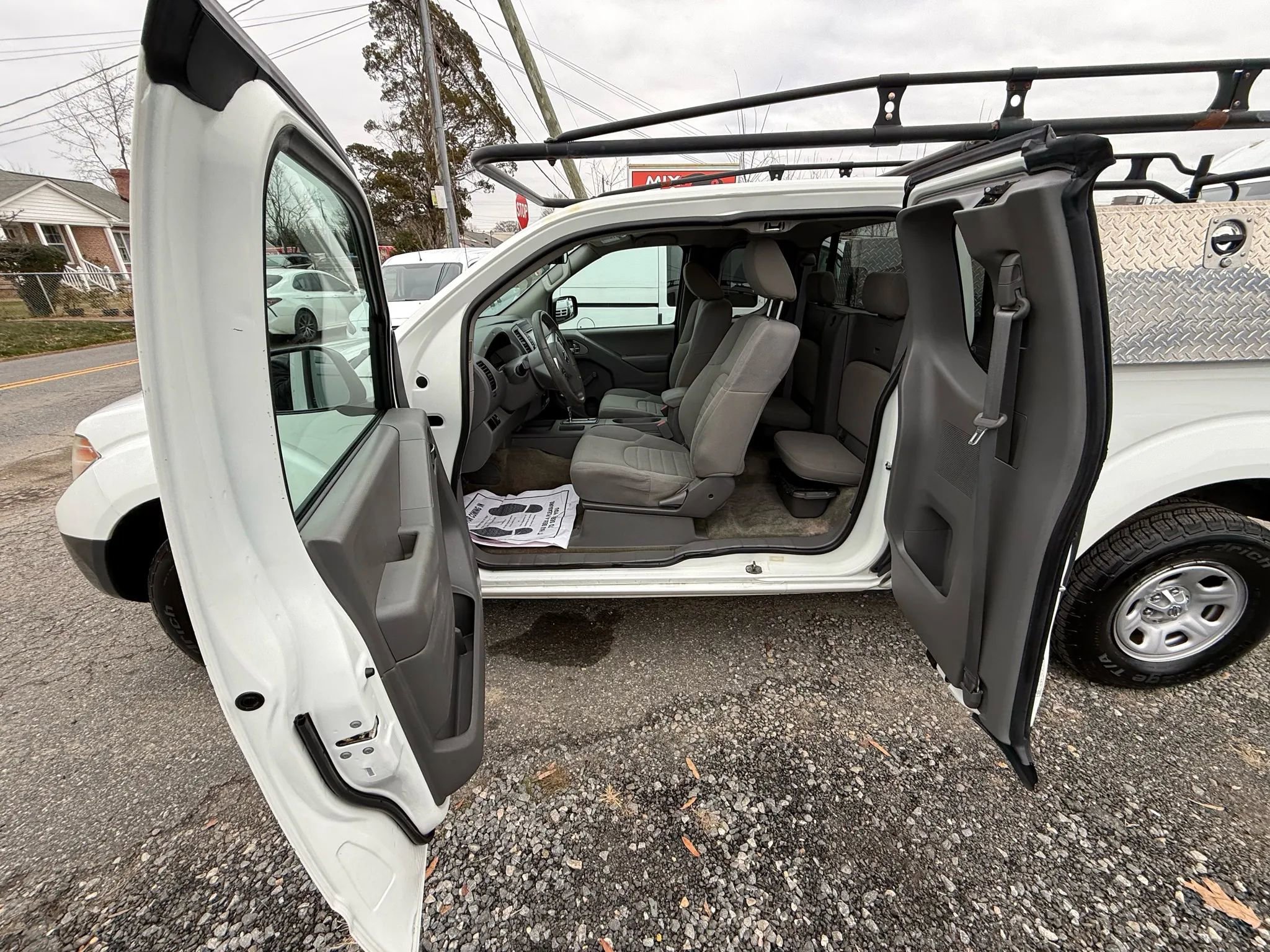 Used 2018 Nissan Frontier S image 34